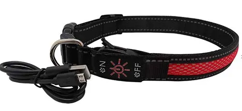 AnimAll LED нашийник для собак M 2,5 / 40-50 см, червоний