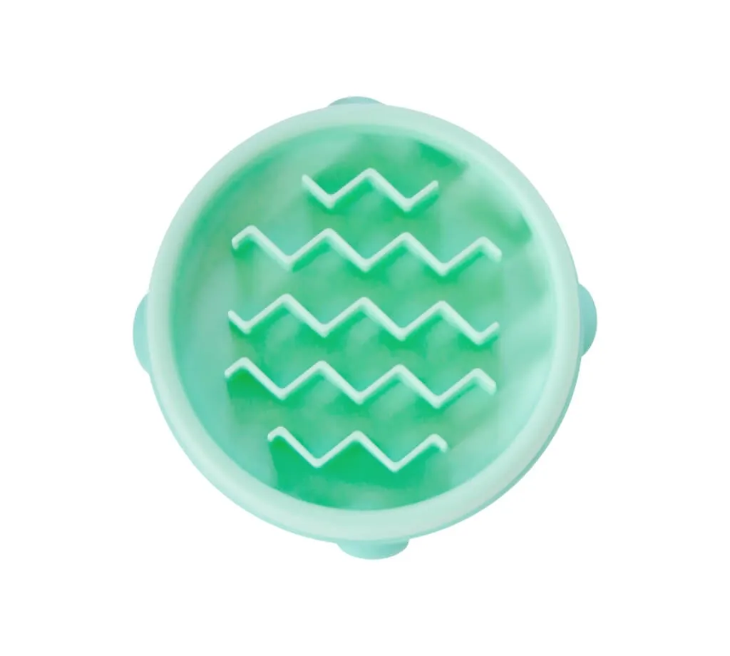 Outward Hound Fun Feeder Slo-Bowl Tiny нескользящая миска-лабиринт Волна для медленного кормления собак, малая мятная (высота: 2.5 см; диаметр: 14 см)